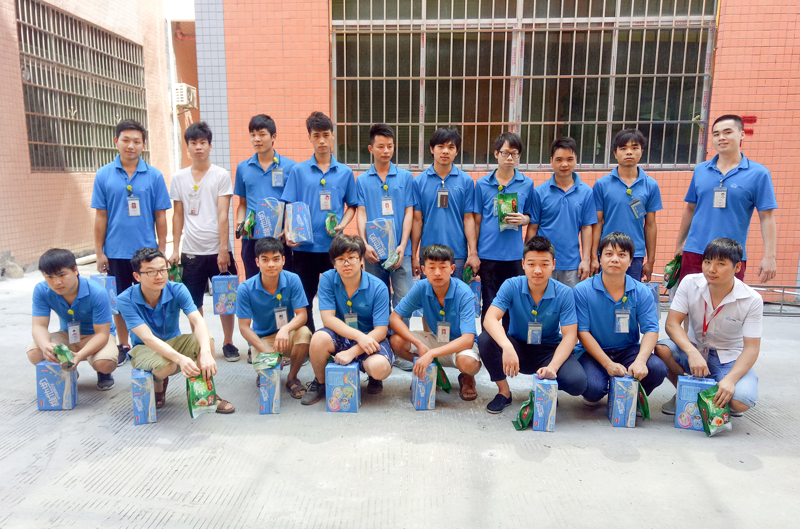 1496385995620475.jpg QQ图片20170527185542.jpg