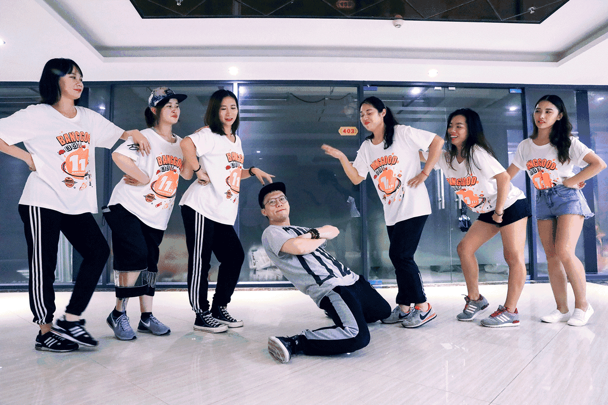 1512715784666606.gif 0.gif